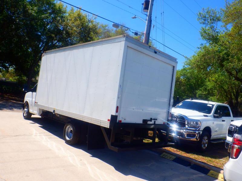 Chevrolet Express3500 Cutaway 177 In Wheelbase Box Truck - Thumbnail 9