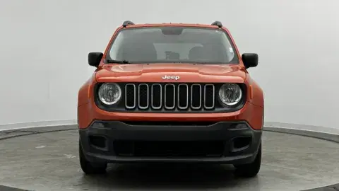 Jeep Renegade Sport - Thumbnail 3
