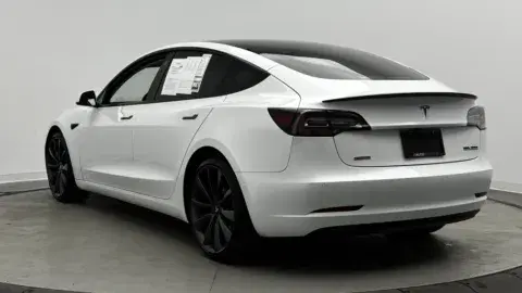 Tesla Model 3 Performance - Thumbnail 6