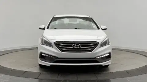 Hyundai Sonata 2.4L Sport - Thumbnail 3