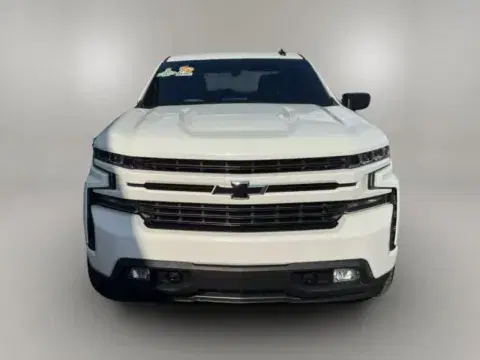 Chevrolet Silverado 1500 Crew Cab Rst Pickup 4D 5 3/4 Ft - Thumbnail 3