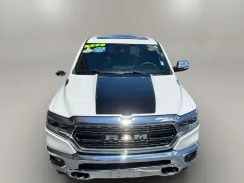 Ram 1500 Crew Cab Limited Pickup 4D 5 1/2 Ft - Thumbnail 4