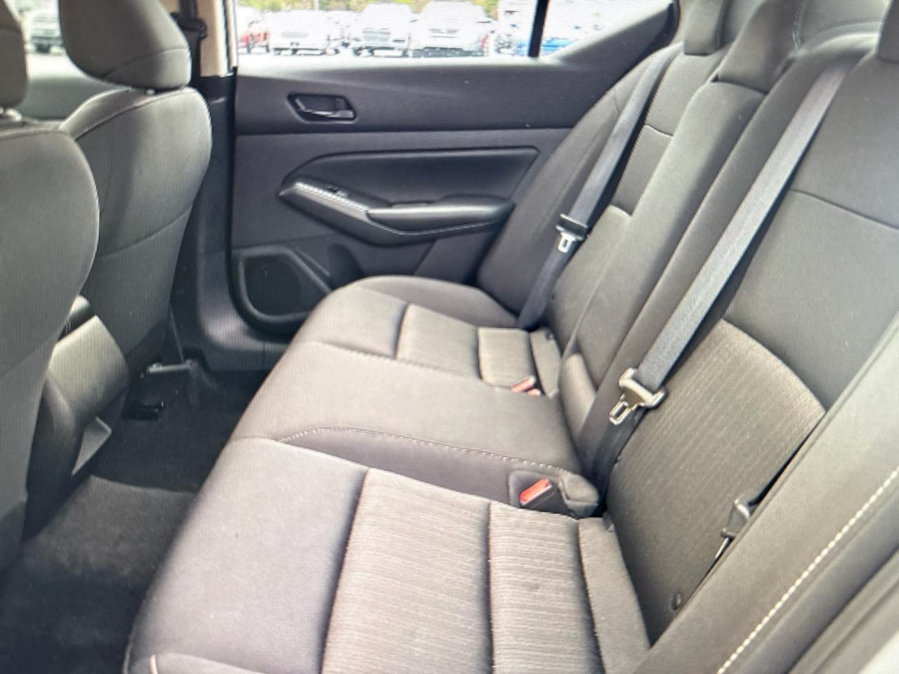 Nissan Altima2.5 S Sedan - Thumbnail 3