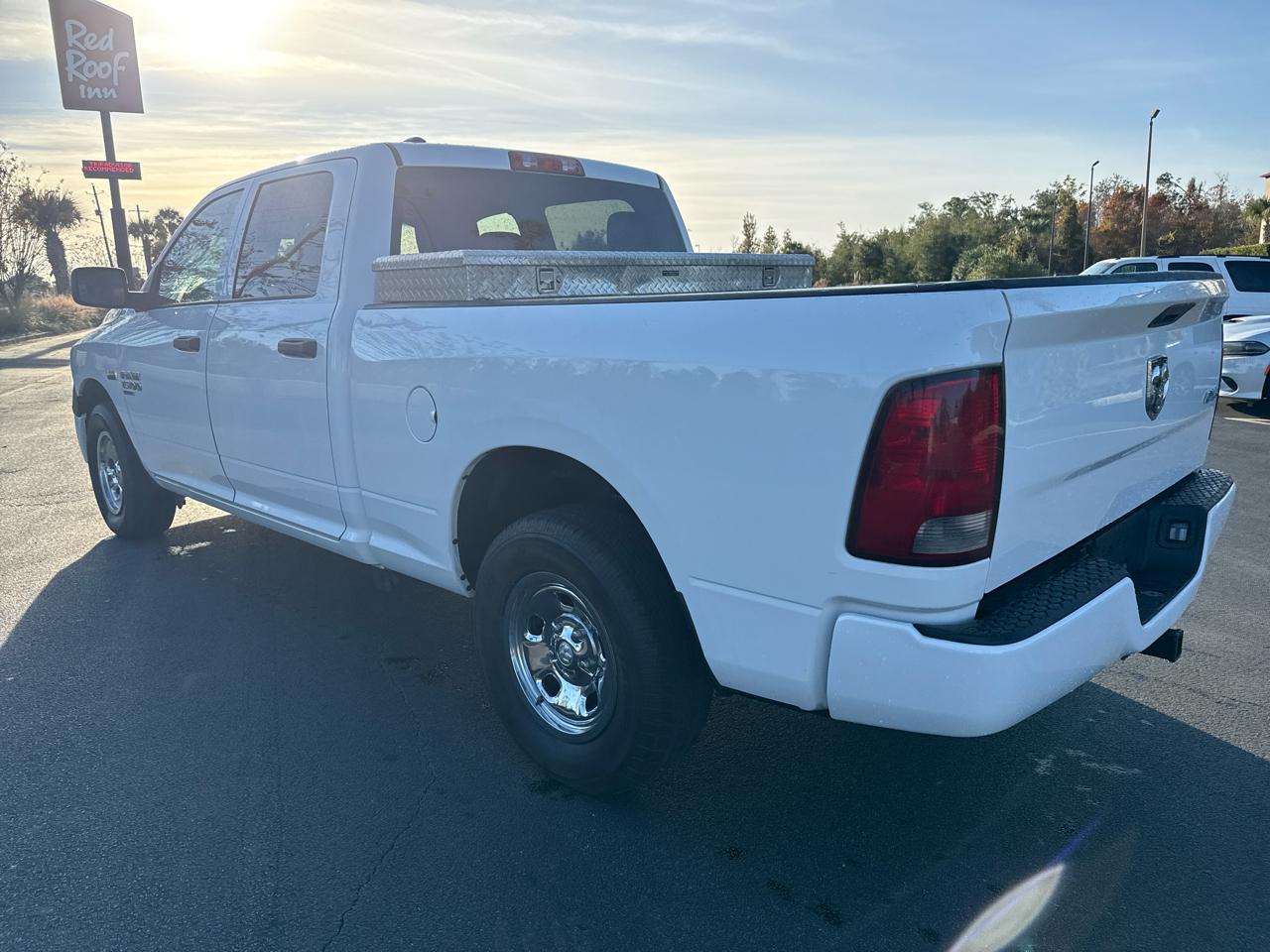 Ram 1500 Classictradesman 4X4 Crew Cab 6'4" Box - Thumbnail 5