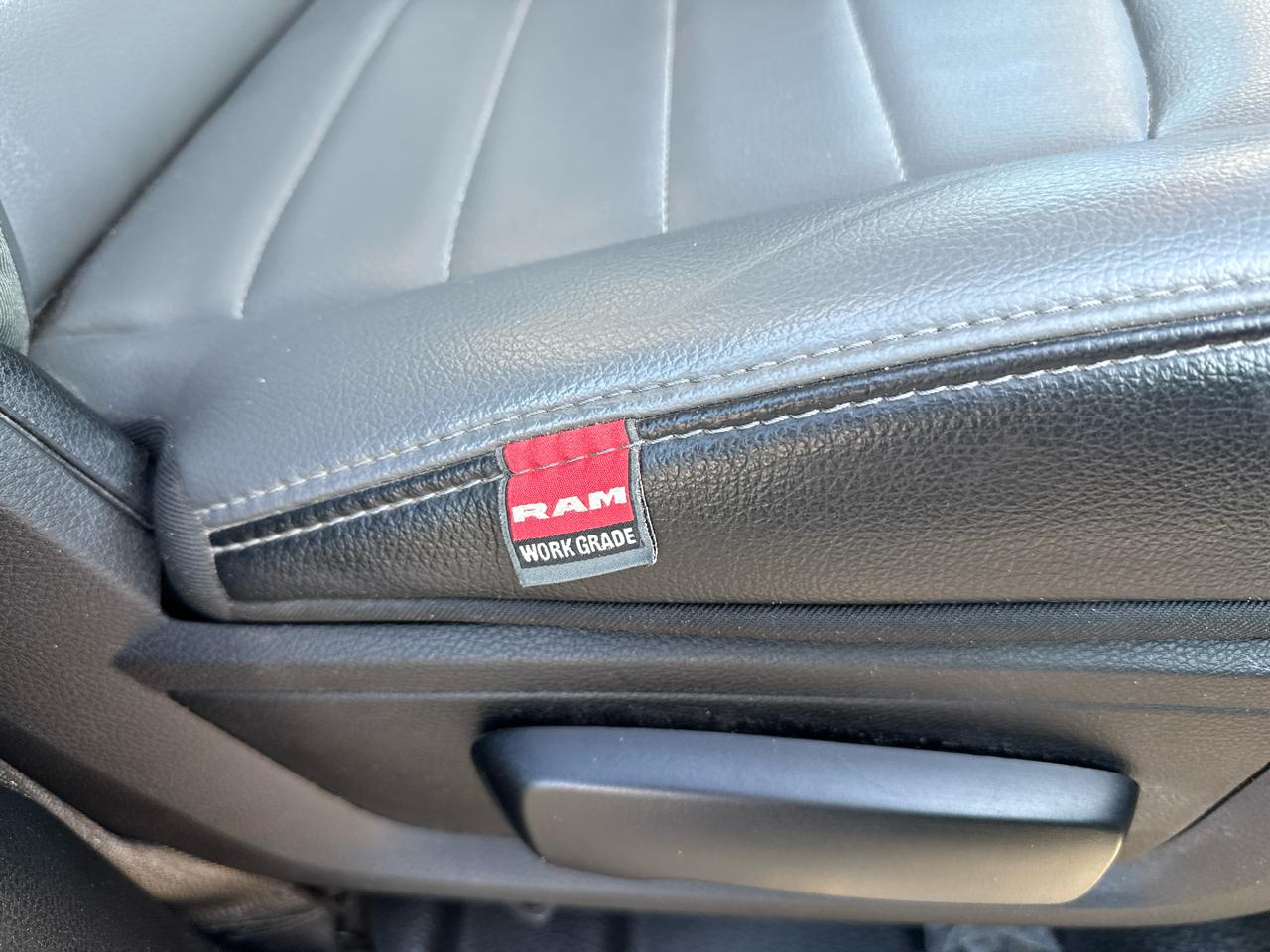 Ram 1500 Classictradesman 4X4 Crew Cab 6'4" Box - Thumbnail 16