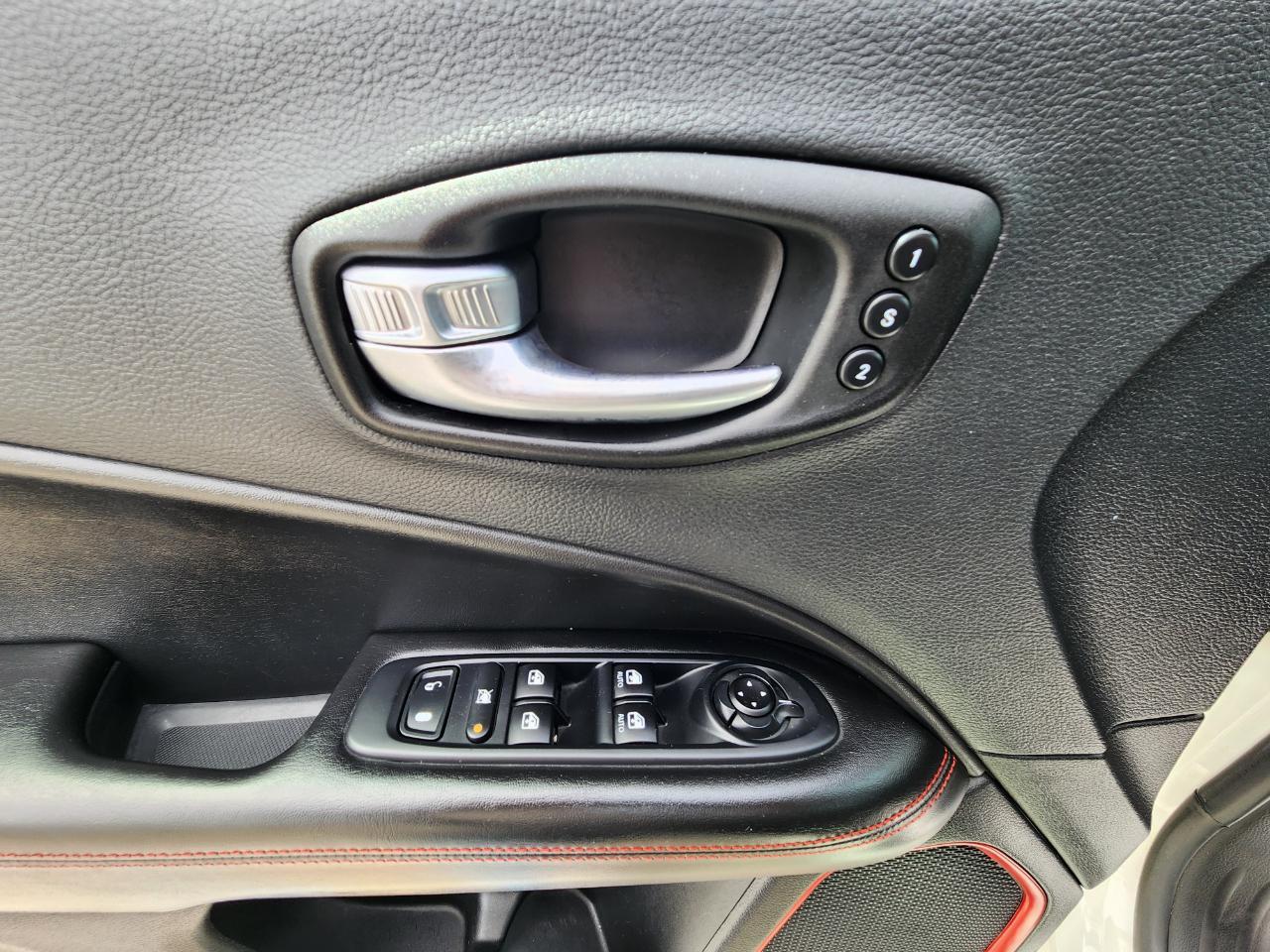 Jeep Compasstrailhawk 4X4 - Thumbnail 13