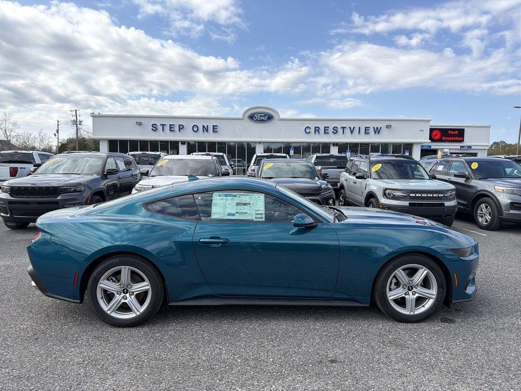 Ford Mustang Ecoboost® Premium Fastback - Thumbnail 5