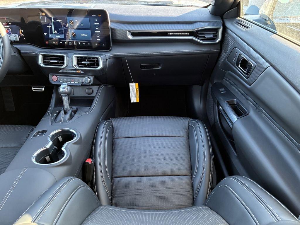 Ford Mustang Gt Premium Fastback - Thumbnail 17