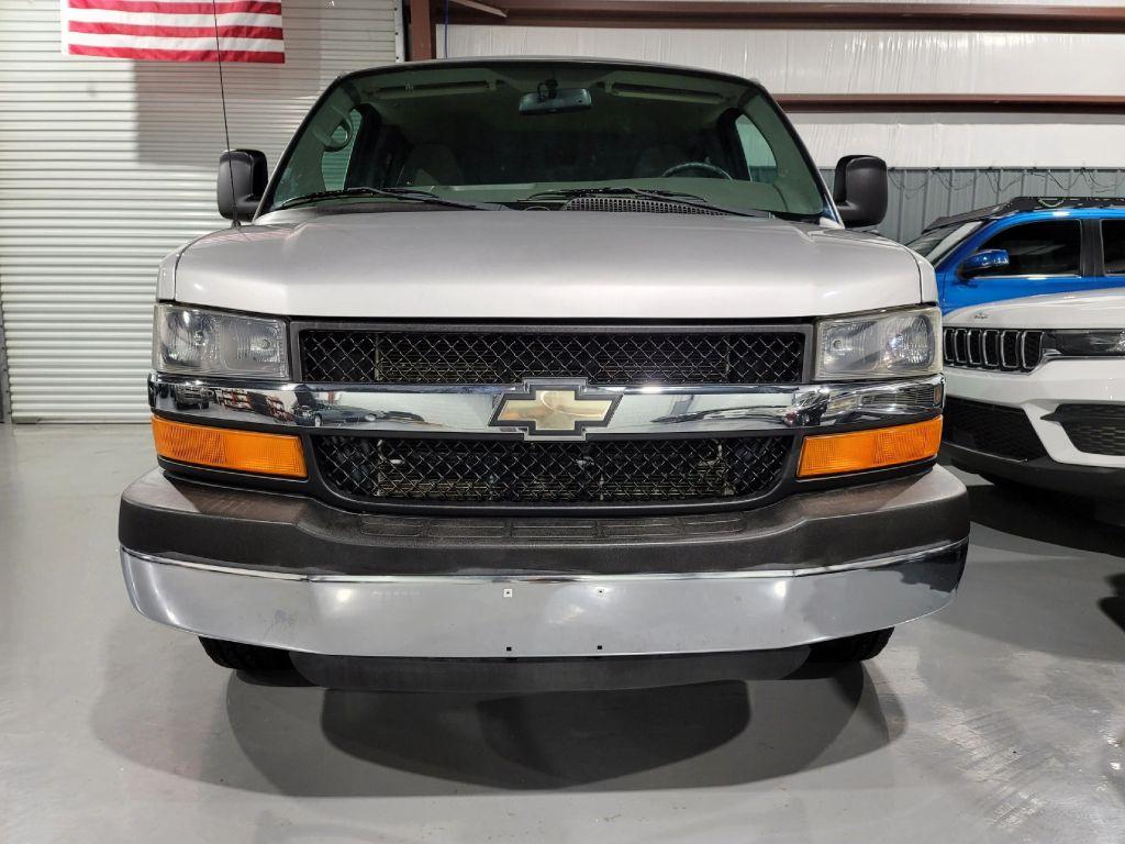 Chevrolet Express 3500 Passenger - - Thumbnail 13