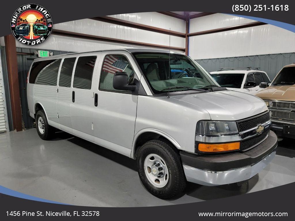 Chevrolet Express 3500 Passenger - - Thumbnail 12
