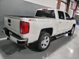 Chevrolet Silverado 1500 Crew Cab - - Thumbnail 4