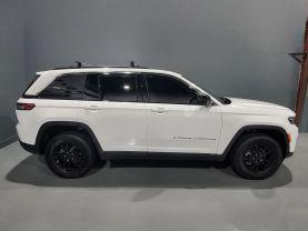 Jeep Grand Cherokee - - Thumbnail 3
