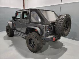 Jeep Wrangler Unlimited - - Thumbnail 6