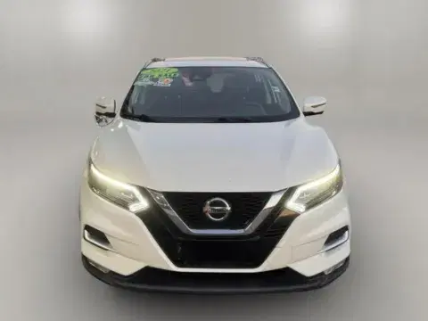 Nissan Rogue Sport Sl Sport Utility 4D - Thumbnail 3