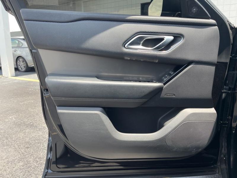 Land Rover Range Rover Velar S - Thumbnail 10