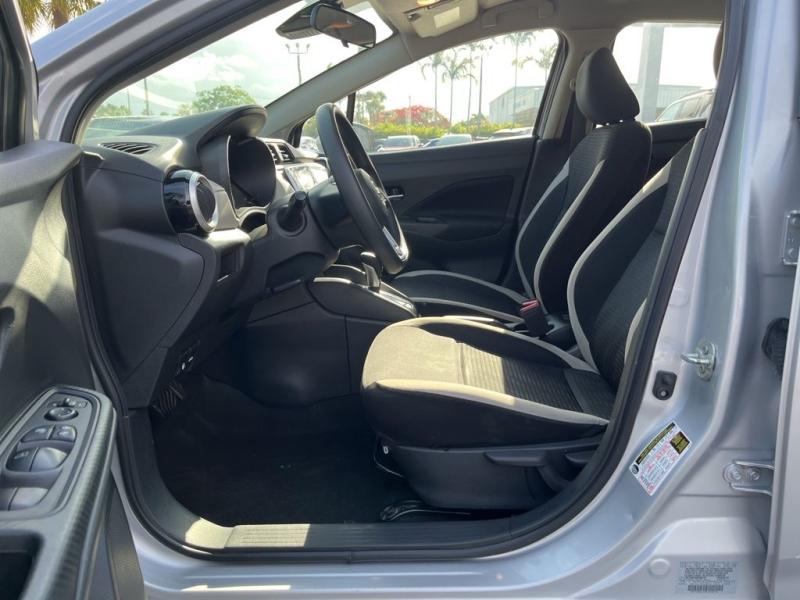 Nissan Versa 1.6 Sv - Thumbnail 10