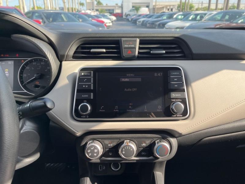 Nissan Versa 1.6 Sv - Thumbnail 15