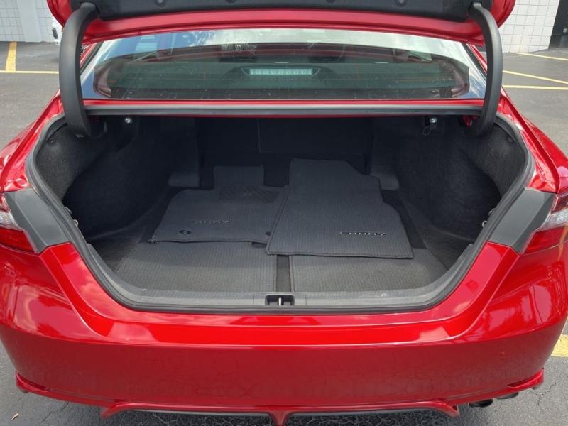 Toyota Camry Se - Thumbnail 19