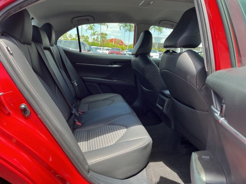 Toyota Camry Se - Thumbnail 12