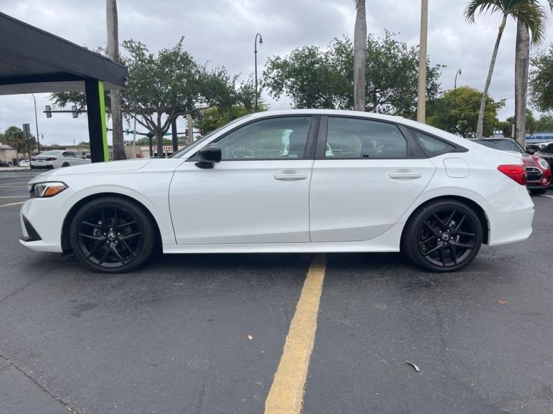 Honda Civic Sport - Thumbnail 3