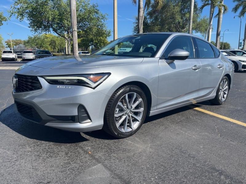 Acura Integra Base - Thumbnail 2