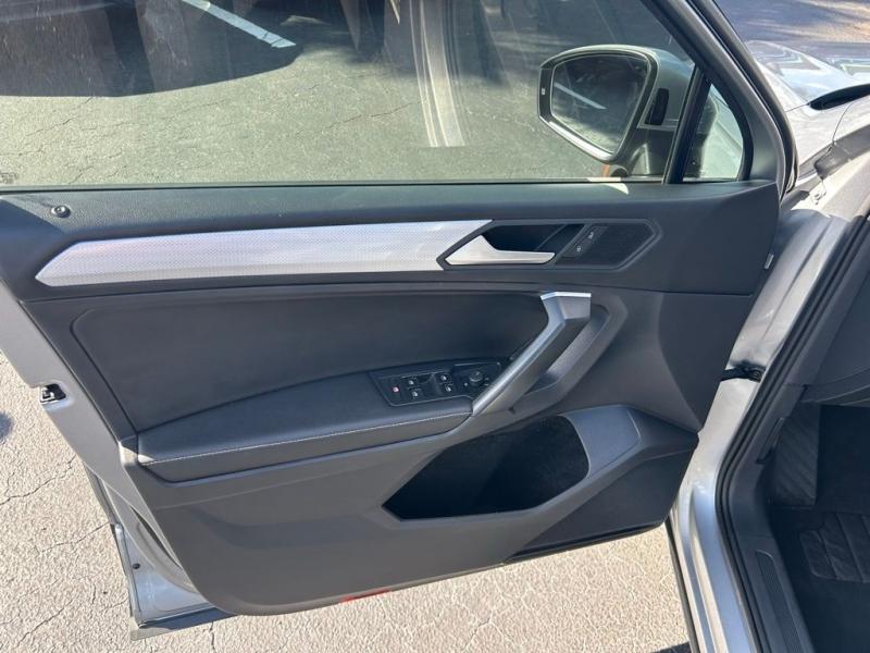 Volkswagen Tiguan 2.0T S - Thumbnail 14