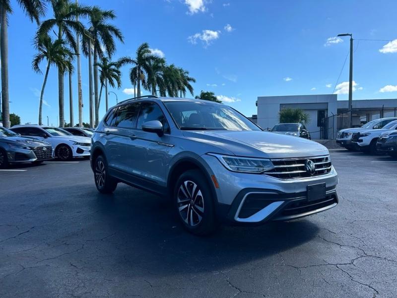 Volkswagen Tiguan 2.0T S - Thumbnail 4