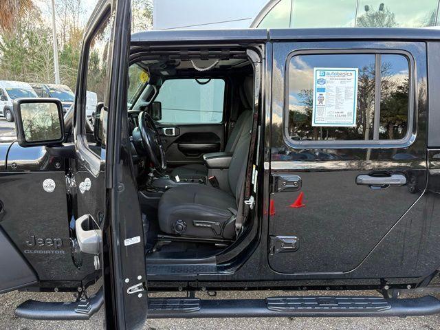 Jeep Gladiator - Thumbnail 14