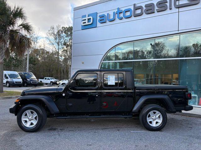 Jeep Gladiator - Thumbnail 2