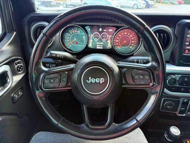 Jeep Gladiator - Thumbnail 16