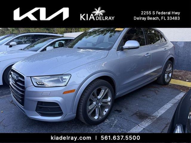 Audi Q3 2.0T Premium Plus - Thumbnail 2