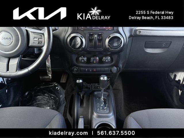 Jeep Wrangler Sport - Thumbnail 14