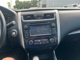 Nissan Altima - Thumbnail 18