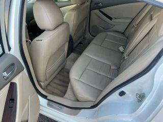 Nissan Altima - Thumbnail 5