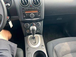 Nissan Rogue - Thumbnail 4