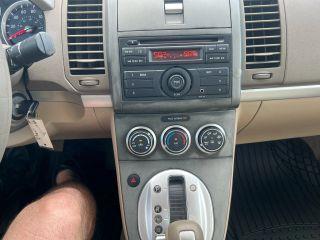 Nissan Sentra - Thumbnail 2