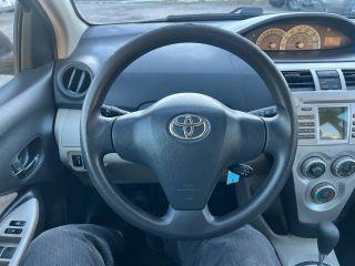 Toyota Yaris - Thumbnail 13