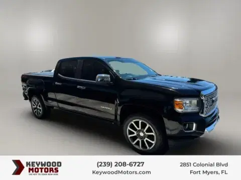 GMC Canyon Crew Cab Denali Pickup 4D 6 Ft - Thumbnail 5