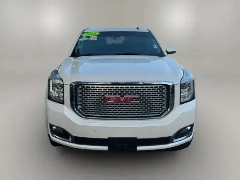 GMC Yukon Xl Denali Sport Utility 4D - Thumbnail 3