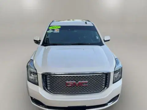 GMC Yukon Xl Denali Sport Utility 4D - Thumbnail 4
