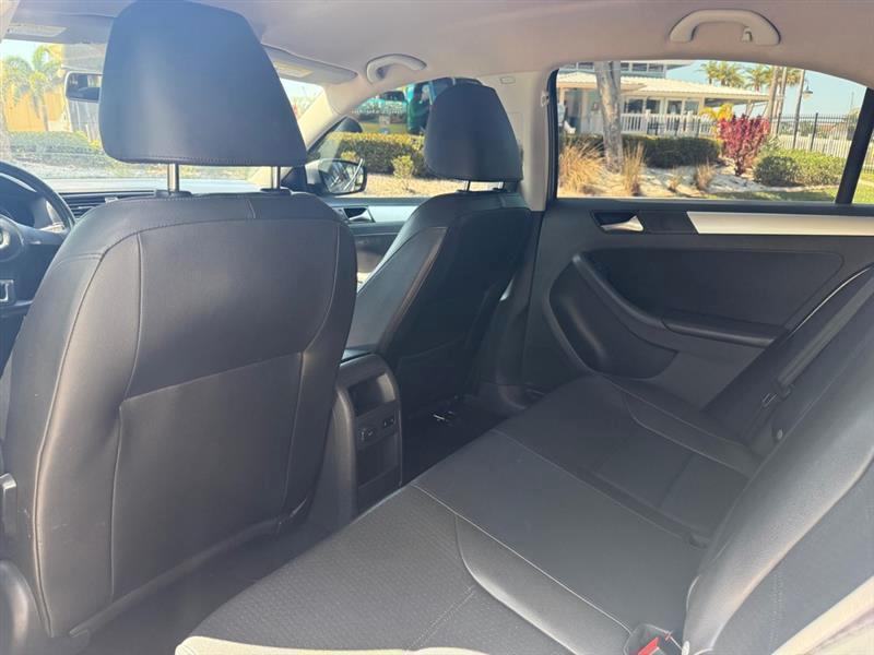 Volkswagen Jetta Se - Thumbnail 13