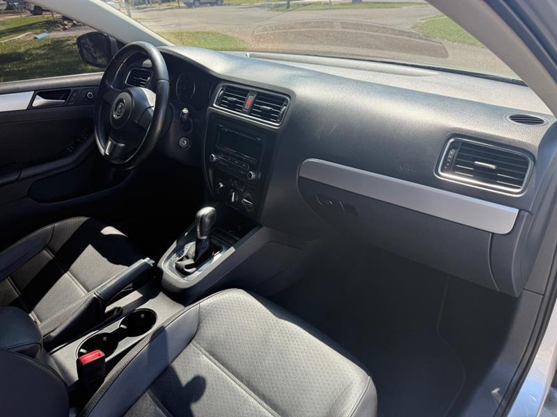 Volkswagen Jetta Se - Thumbnail 20