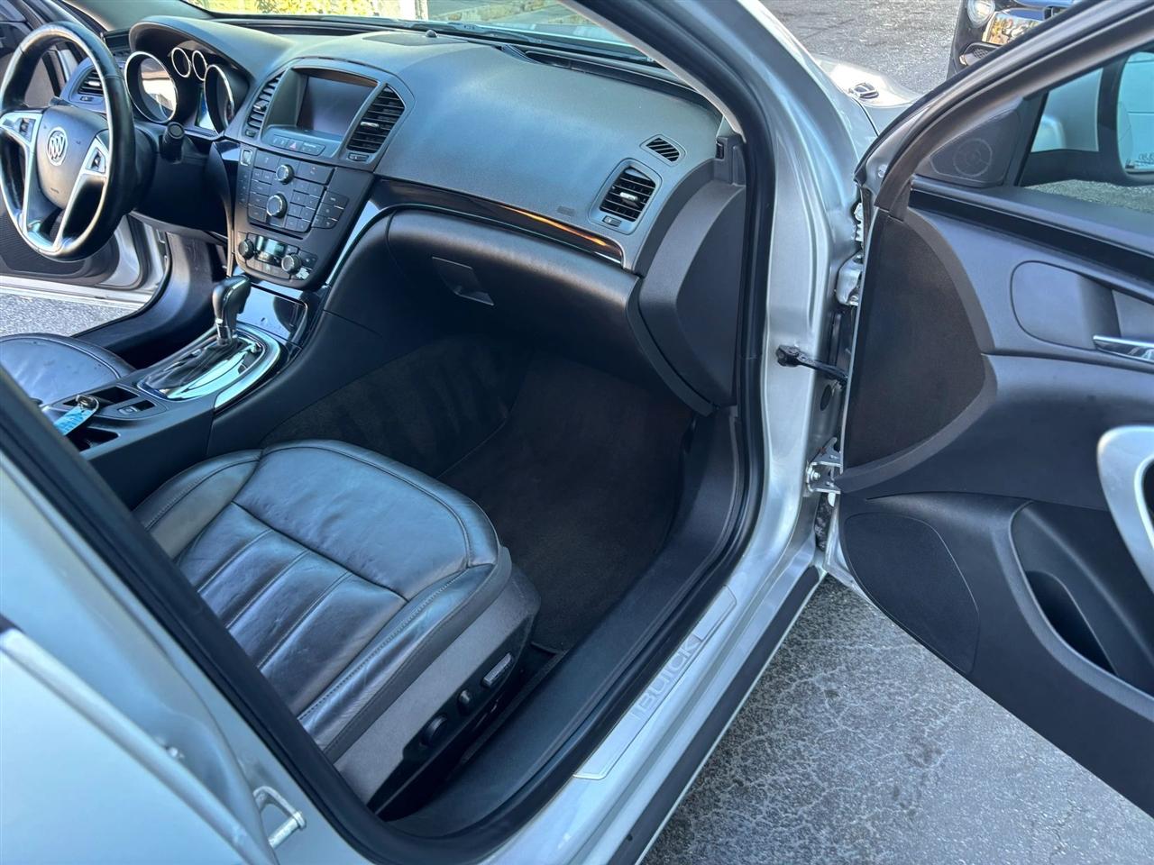 Buick Regal Turbo Premium 1 - Thumbnail 12