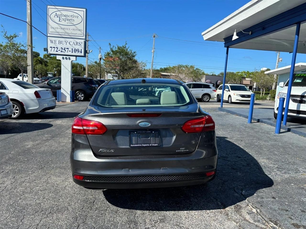 Ford Focus Se Sedan - Thumbnail 4