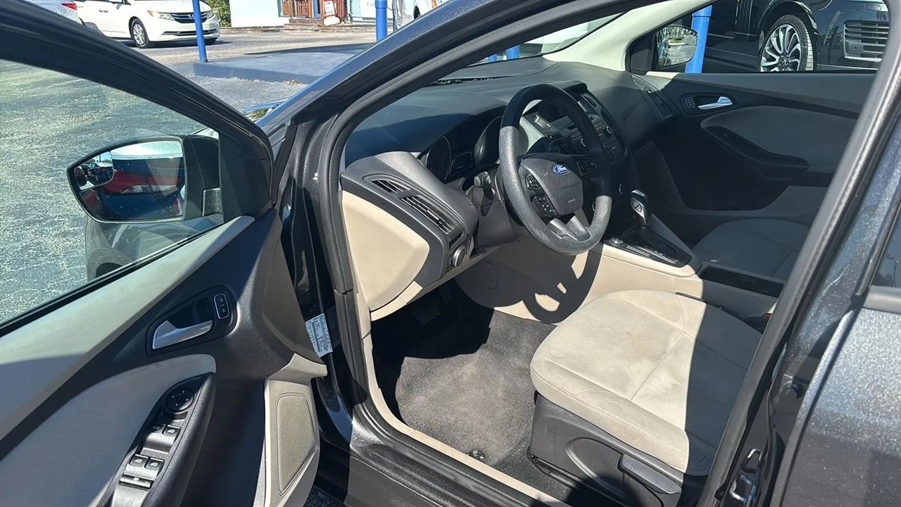 Ford Focus Se Sedan - Thumbnail 11