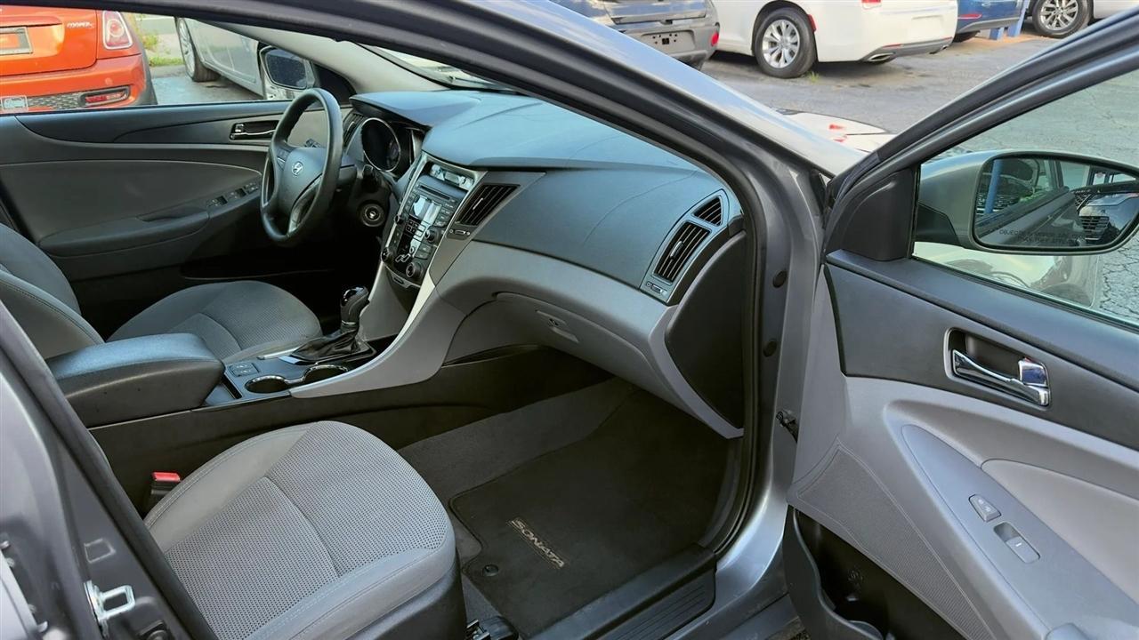 Hyundai Sonata Gls - Thumbnail 11