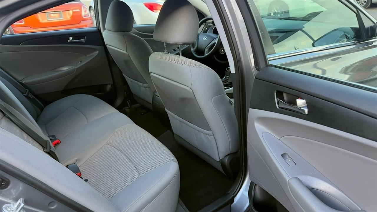Hyundai Sonata Gls - Thumbnail 12