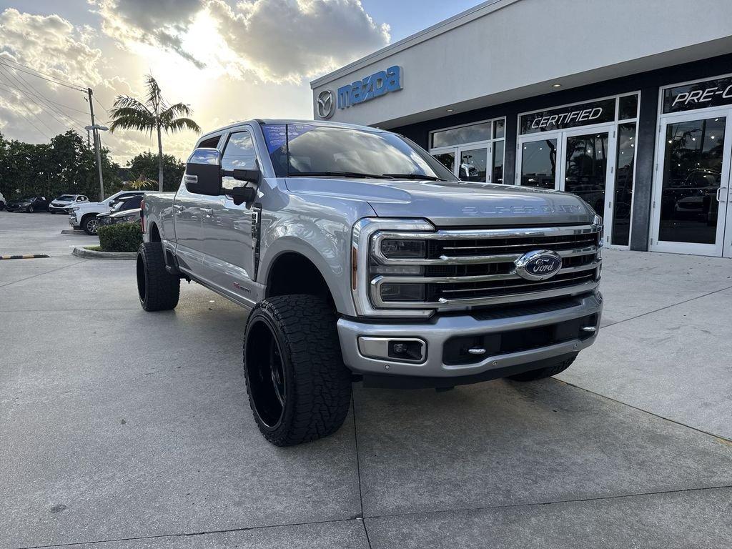 Ford F-250Sd Limited 4Wd 4D Crew Cab - Thumbnail 9