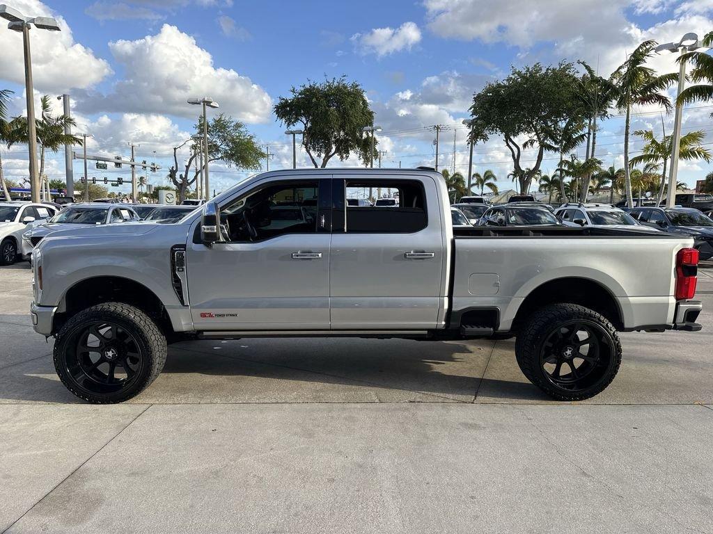 Ford F-250Sd Limited 4Wd 4D Crew Cab - Thumbnail 13