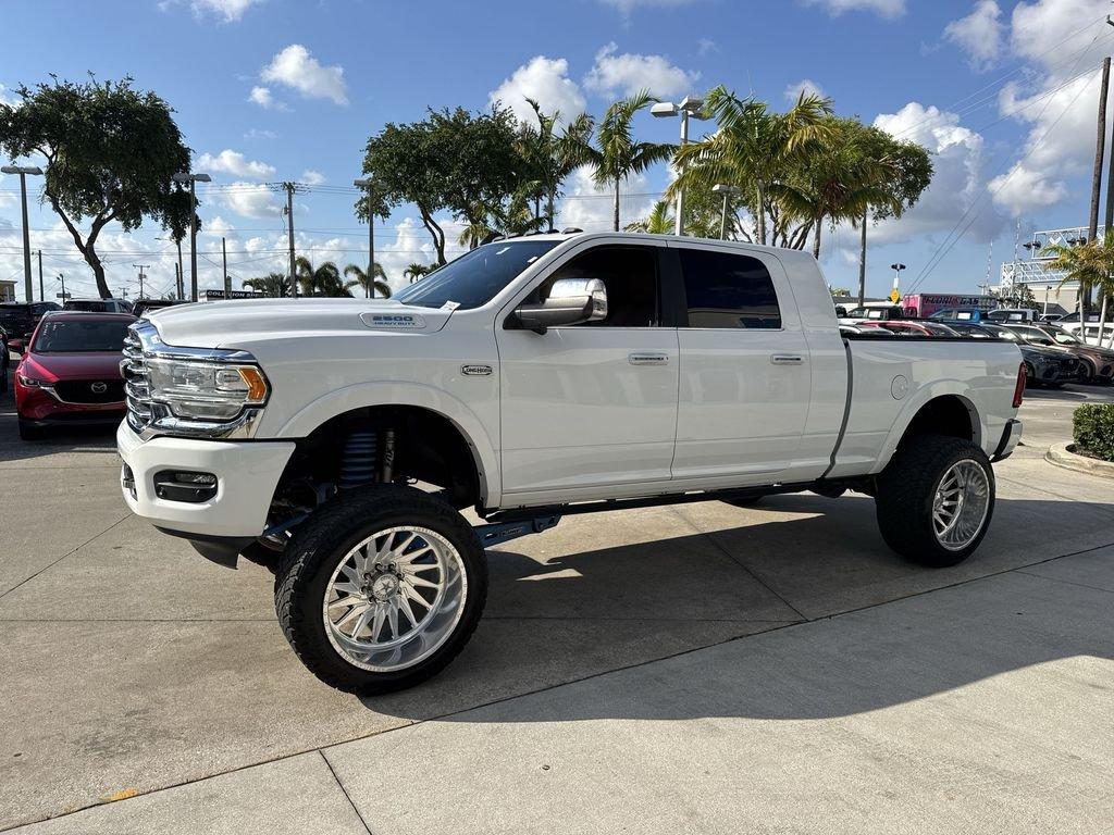 Ram 2500 Laramie Longhorn 4Wd 4D Mega Cab - Thumbnail 12